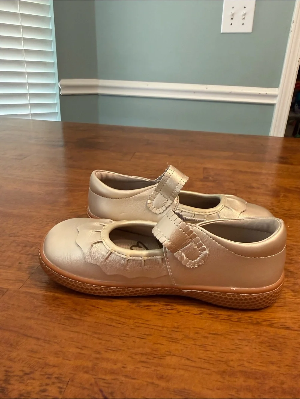 Livie & Luca Ruche Champagne Metallic Leather Mary Jane Shoes Girls 12